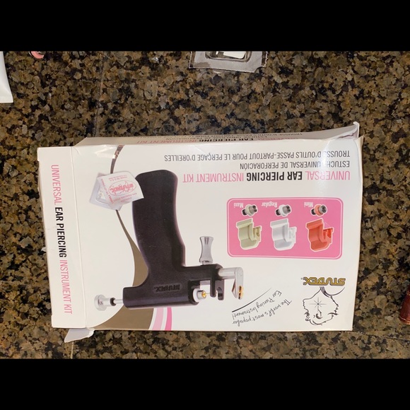 Ear piercing kit - Picture 3 of 8